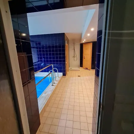 Marine Hotel
